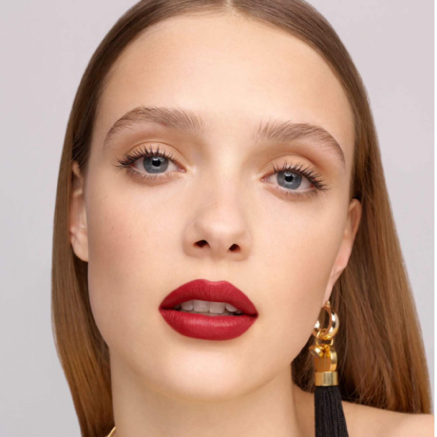 FABULOUS KISS LIPSTICK SATIN (LABIAL EFECTO SATINADO)